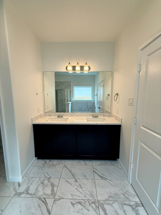 Building Photo - 11707 Eclipse Dr