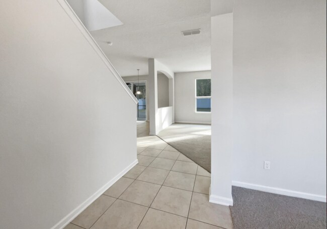 Building Photo - 15713 Lexington Park Blvd