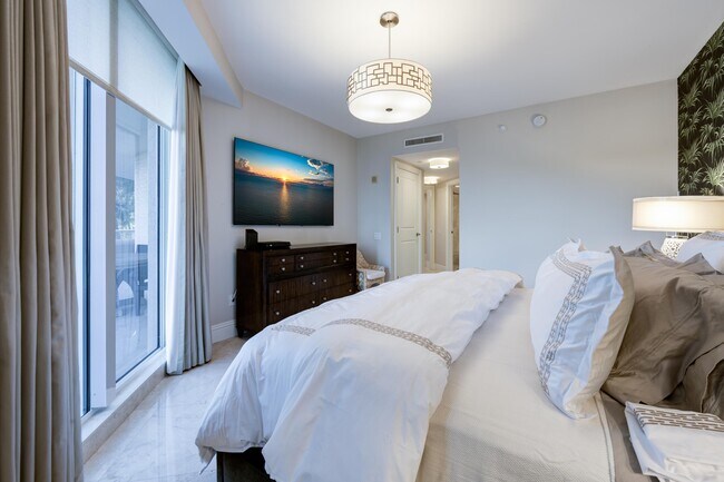 Building Photo - 2700 N Ocean Dr