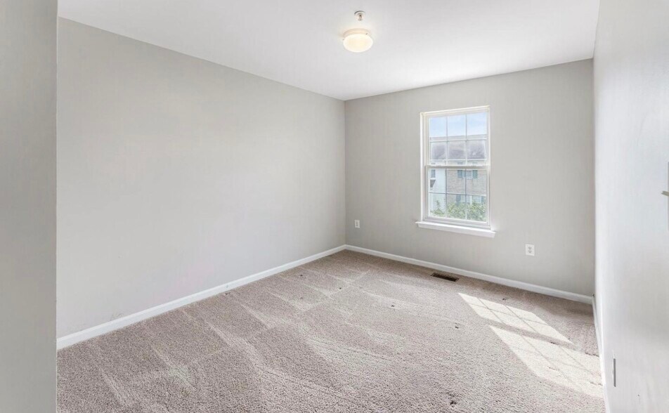 Building Photo - 7016 Migliori Ct