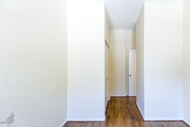 Building Photo - 1843 Mintwood Pl NW