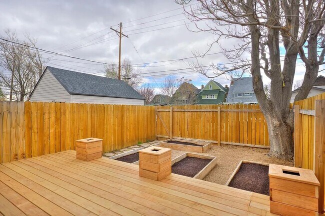 Building Photo - Modern 1bed/1bath in Cole/RiNo Area
