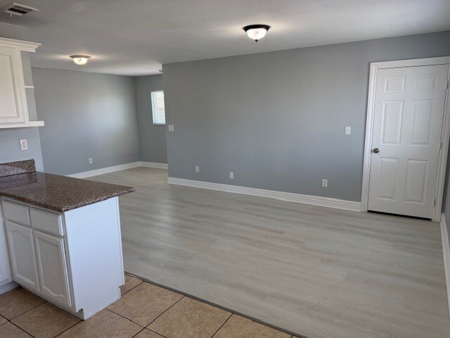 Building Photo - 238 E 73rd St