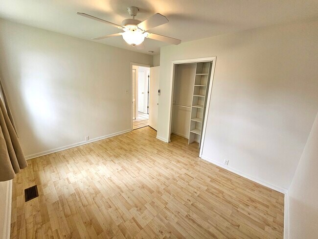 Building Photo - 302 Healy Ave
