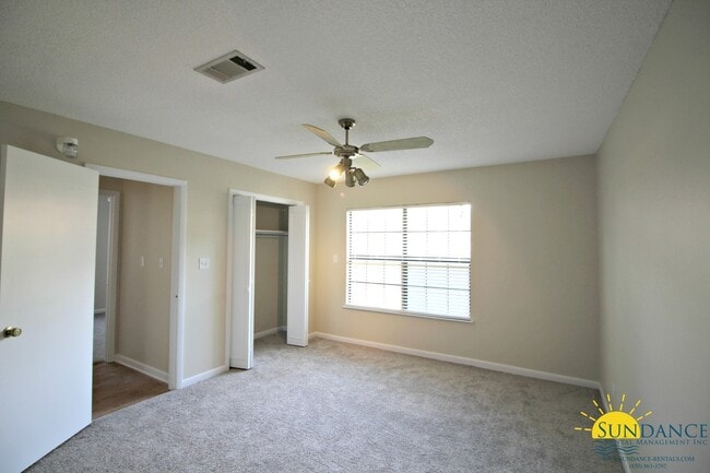 Building Photo - Great 2 Bedroom Home in Fort Walton!
