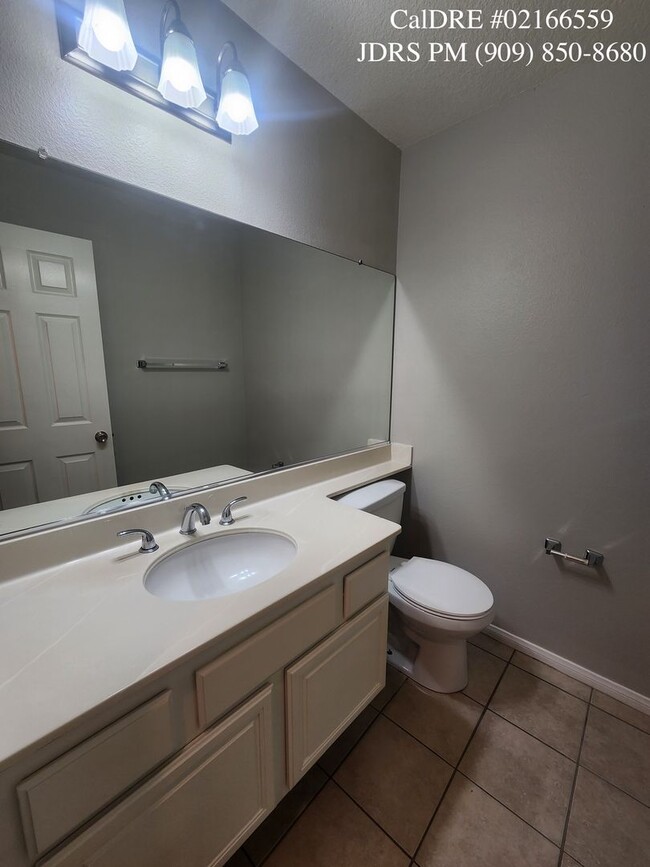 Building Photo - Price Lowered! West Covina 3 Bedroom Condo