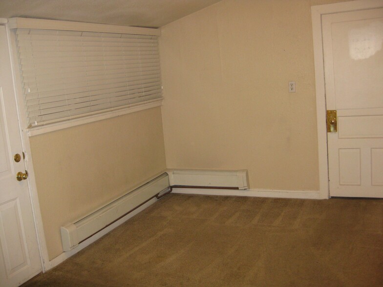 Building Photo - 290 N 300 E