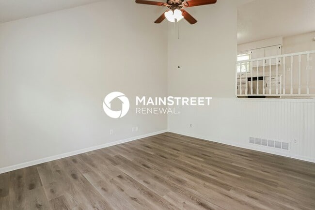 Building Photo - 3 Bedroom Pet-Friendly Home in KANSAS CITY, MO with Main Street Renewal