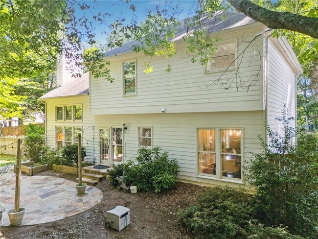 Building Photo - 6520 Fairfield Trce
