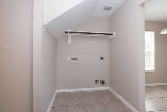 Building Photo - 15422 Ferness Ln