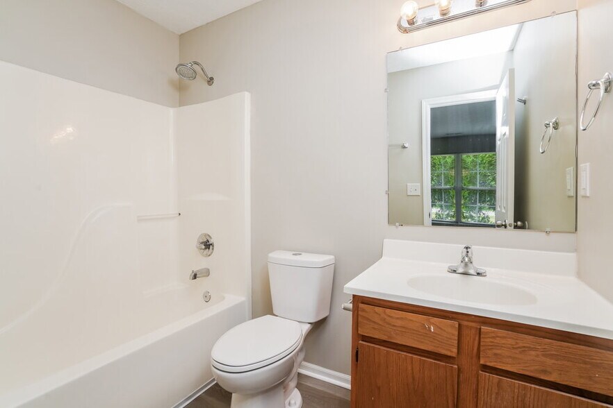 Building Photo - 4613 Lunenburg Dr