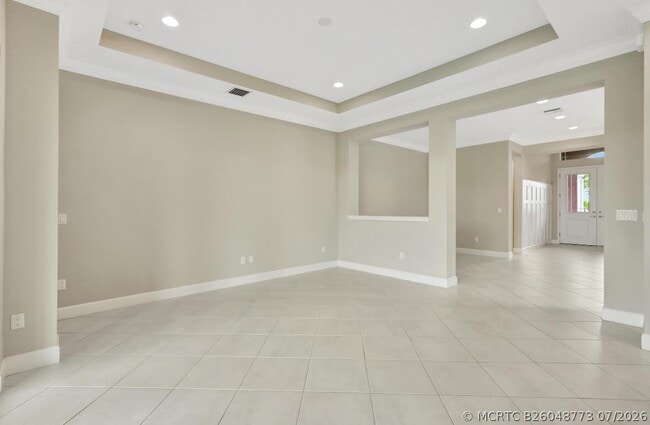 Building Photo - 15684 Goldfinch Cir