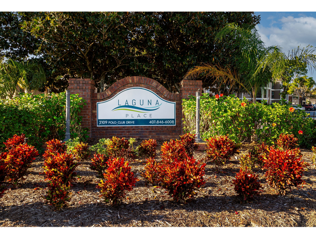 Community Entrance | Kissimmee FL Apartment For Rent - Laguna Place