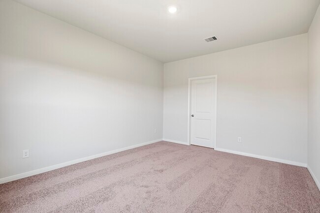 Building Photo - 412 Polly Grv Dr