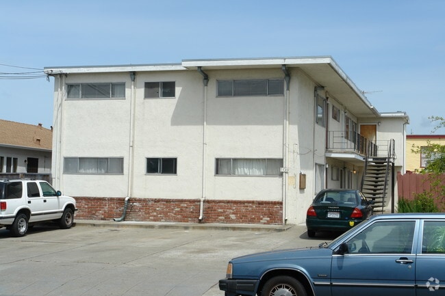Building Photo - 1433 Dwight Way