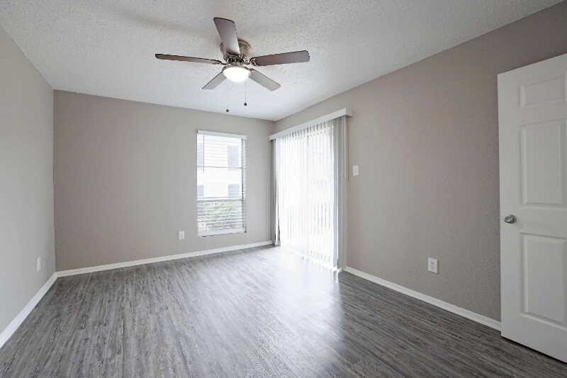 Building Photo - 3203 W Walnut Hill Ln