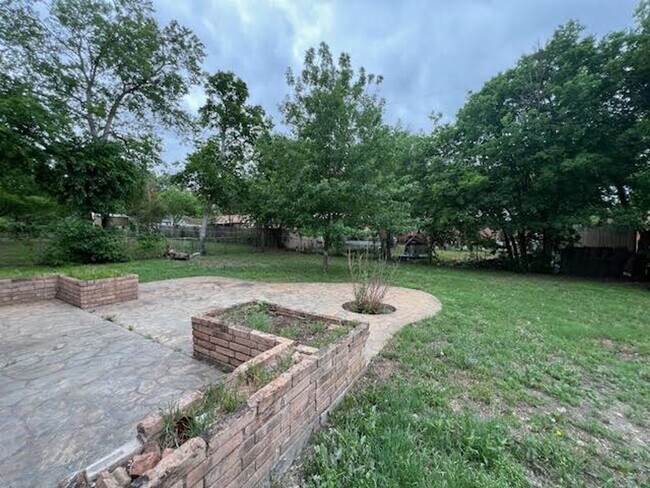 Building Photo - 1330 La Porte Dr