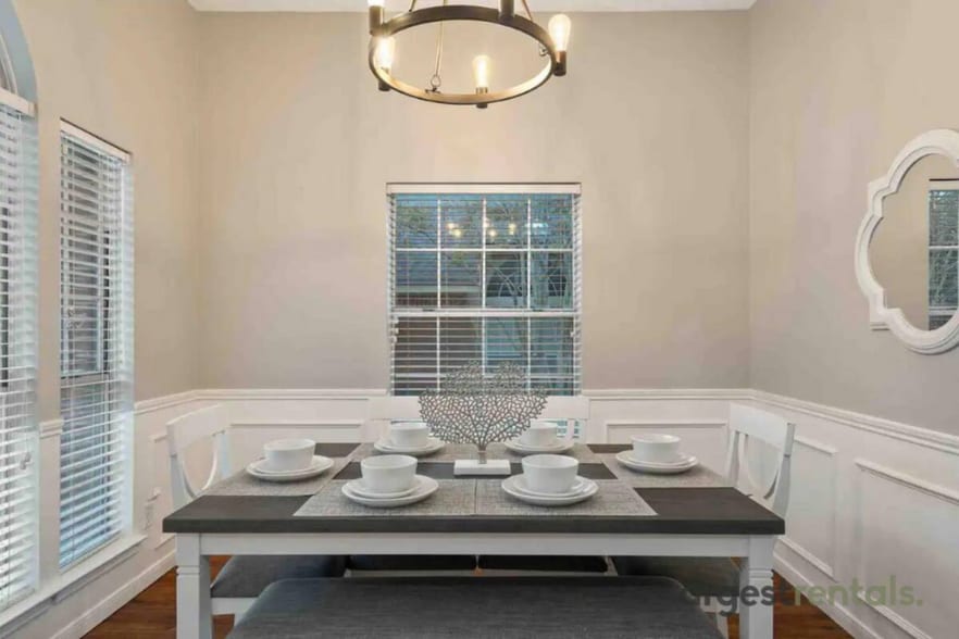 Building Photo - 4143 Norway Ln