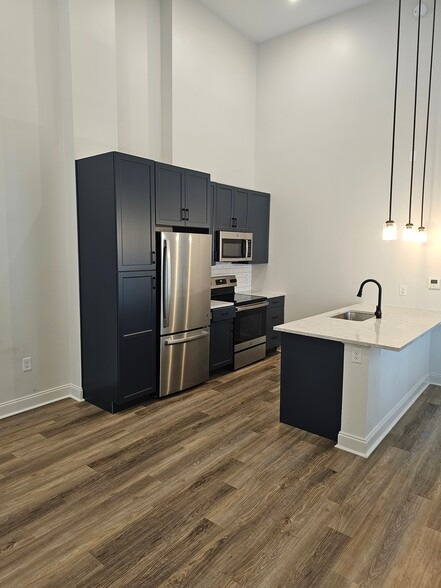 Building Photo - The Tribute