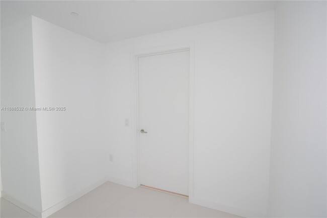 Building Photo - 501 NE 31st St