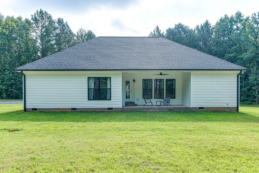 Building Photo - 10262 US-64