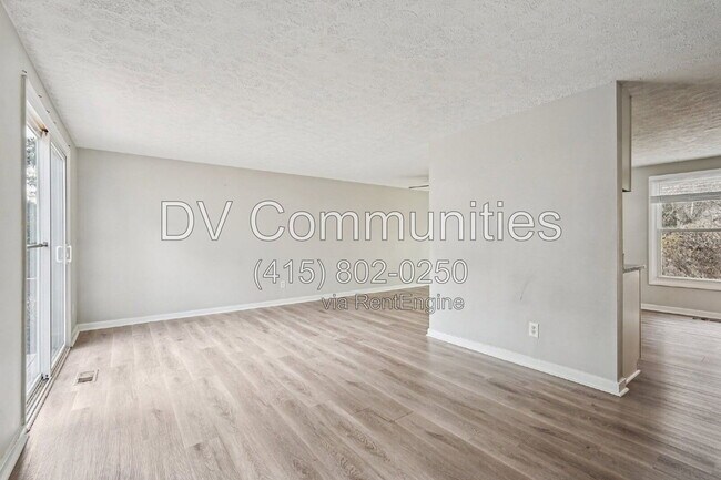 Building Photo - 3531 Tewksbury Dr SW