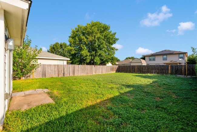 Building Photo - Charming 3 Bed 2.5 Bath Home in Wildhorse ...