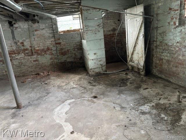 Building Photo - 2952 Elmhurst St