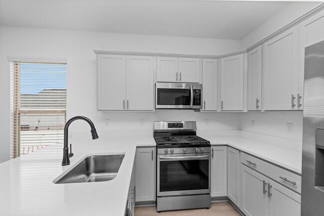 Building Photo - 40700 Pessi Rd