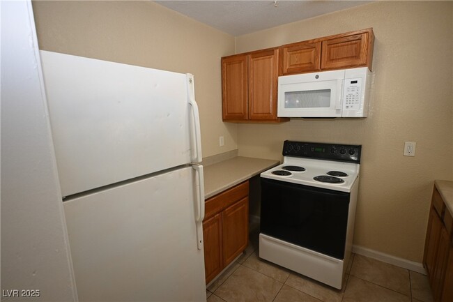 Primary Photo - 320 N 16th St