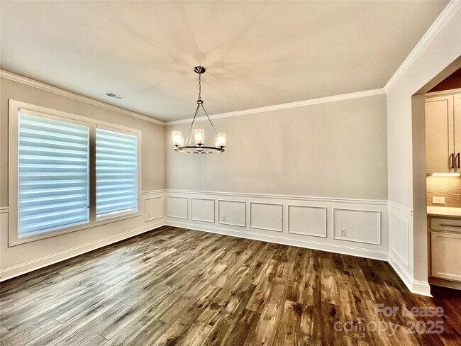 Building Photo - 1326 Ashe Mdw Dr