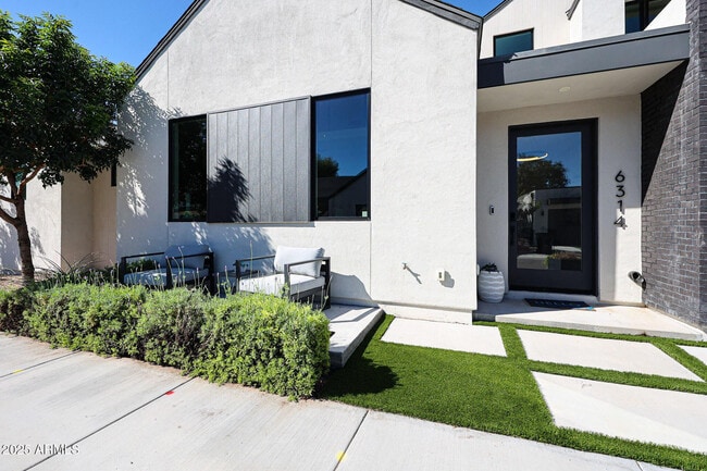 Building Photo - 6314 N 10th Dr