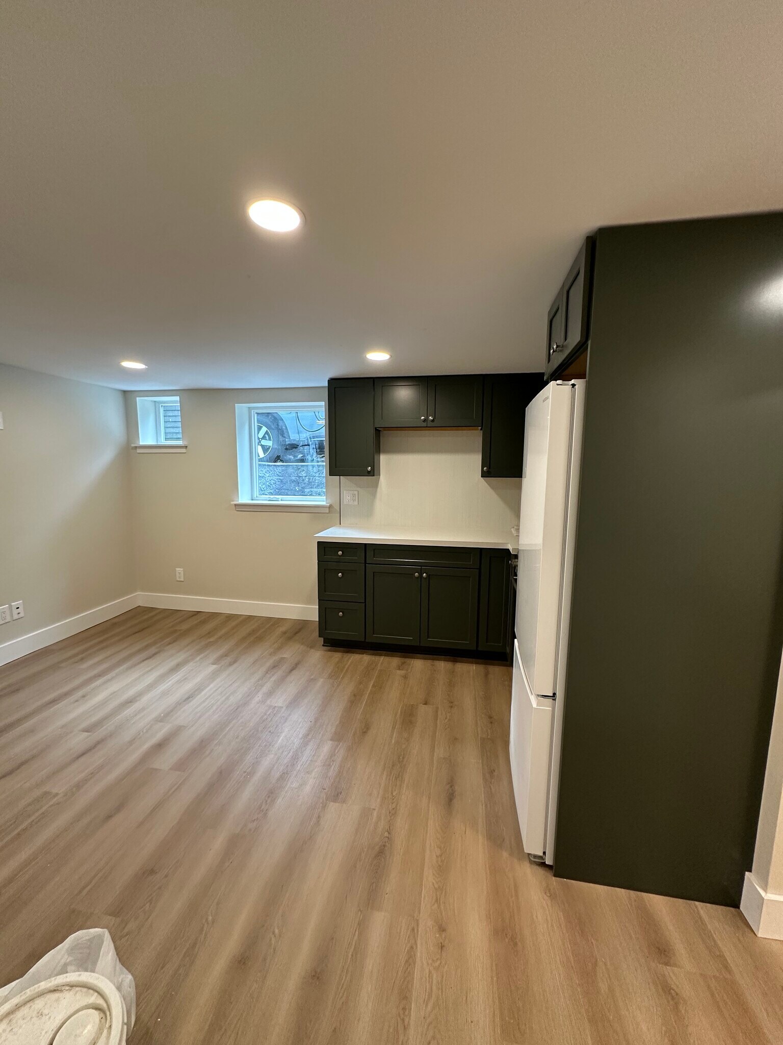 Building Photo - 2412 Columbia St SW