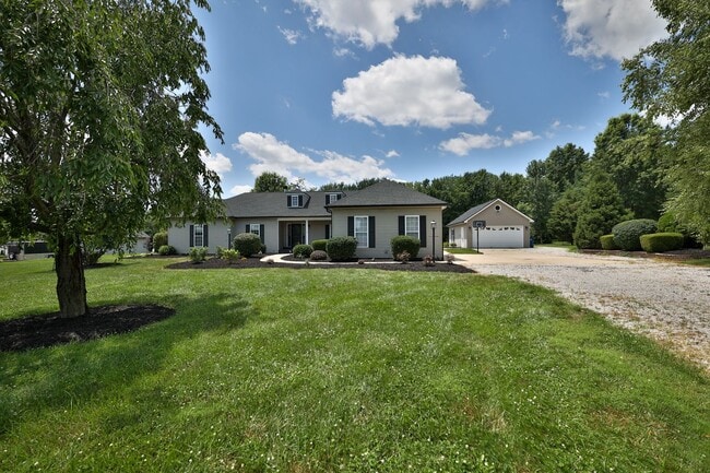 Building Photo - 3 Bedroom, 2 Bath House in Edwardsville