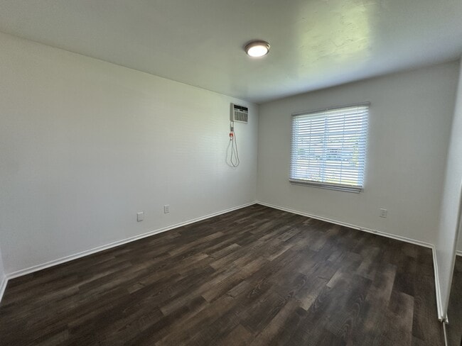 Building Photo - 4772 Wilson St