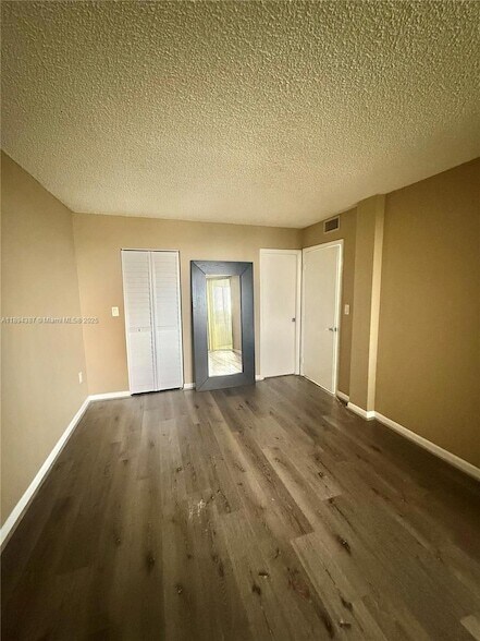 Building Photo - 8215 SW 152nd Ave