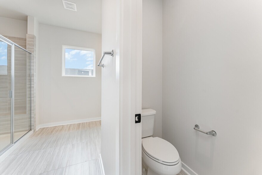 Building Photo - 9529 Munsing Dr