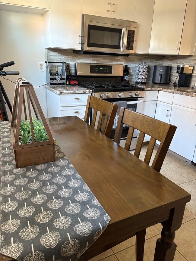 Building Photo - 48 Angela Ct