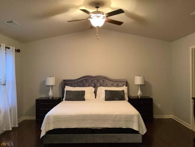 Building Photo - 1519 Creek Bend Ln NW