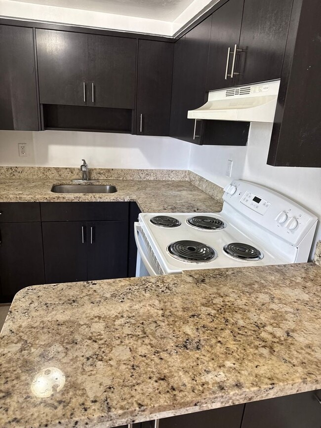 Building Photo - 2b1b For Rent NOW SPECIAL OFFER- Rent Today For Only $1745 per month and one month rent free!