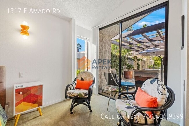 Building Photo - 1317 E Amado Rd