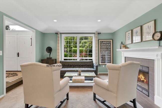 Building Photo - Lake Oswego Perfection