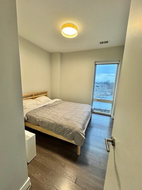 Building Photo - 2407 W Eastwood Ave