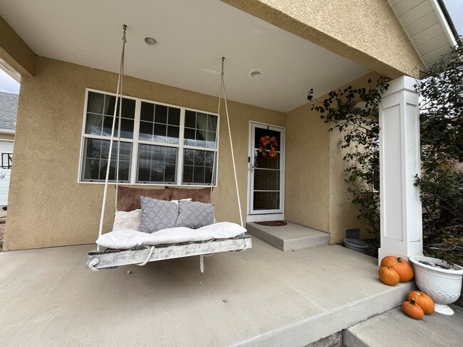 Building Photo - 312 High Meadows Dr