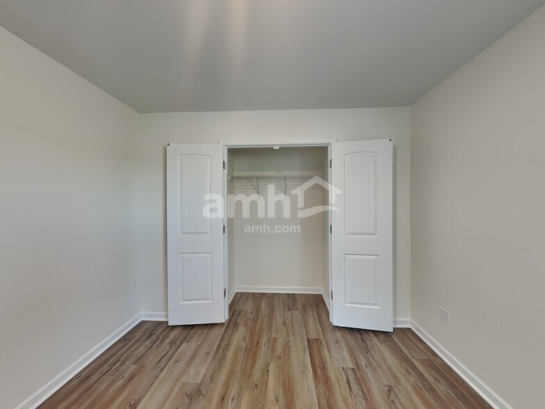 Building Photo - 1401 John Swann St