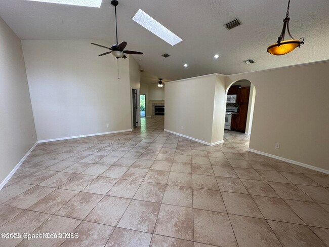 Building Photo - 2923 Pebble Creek St