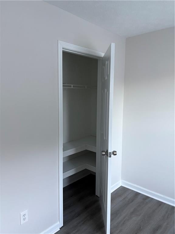 Building Photo - 2575 Hamilton Chase Run