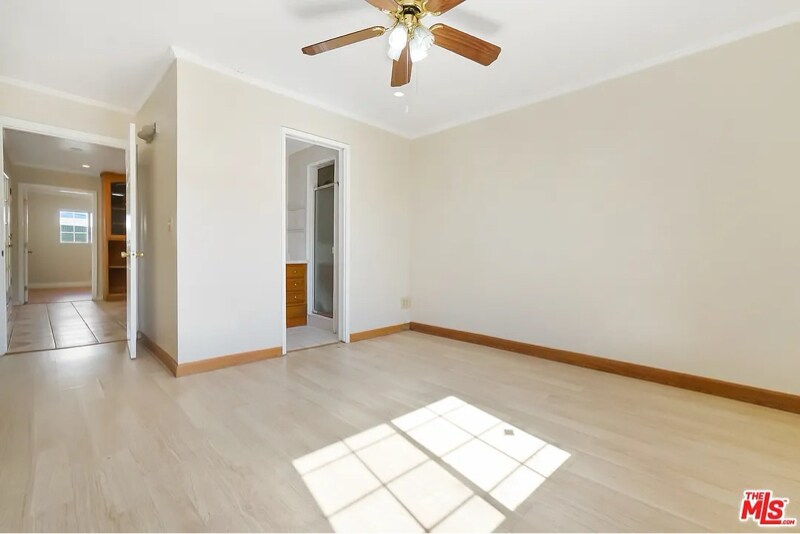 Building Photo - 430 E 184th St