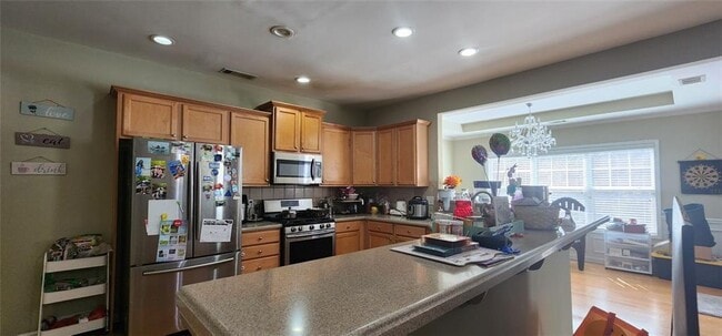 Building Photo - 2877 Cross Creek Dr