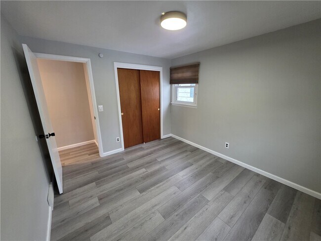 Building Photo - 2938 Lyell Rd